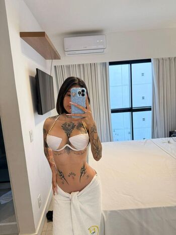 Full leaked Ellelie private onlyfans photo