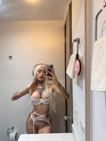 Full leaked Ellelie private onlyfans photo