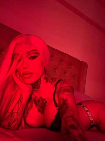 Full leaked Ellelie private onlyfans photo