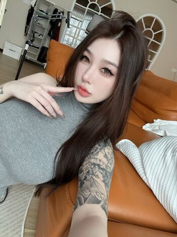 ellena_ling33
