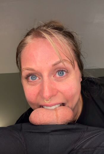 Ellenglow69
