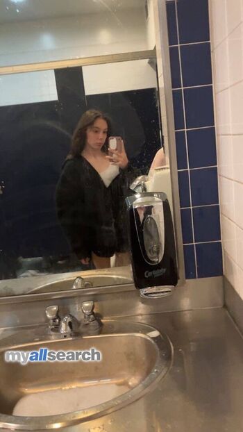 Full leaked Elleoc private onlyfans photo