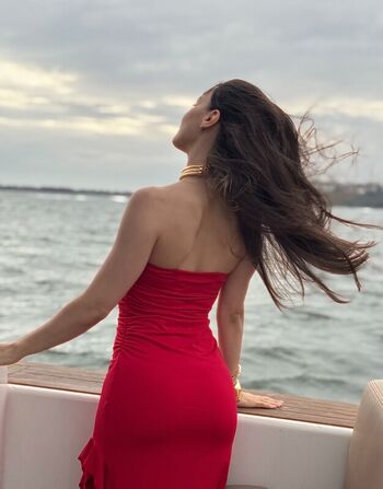 Full leaked Elli avrram private onlyfans photo