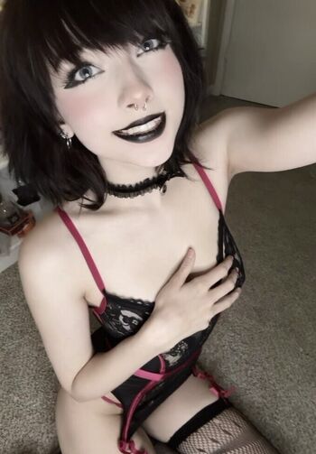 Full leaked Ellibear private onlyfans photo