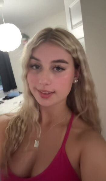 Ellie Barton