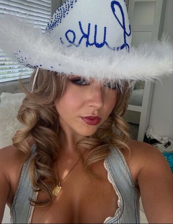 Full leaked Ellie dadd private onlyfans photo