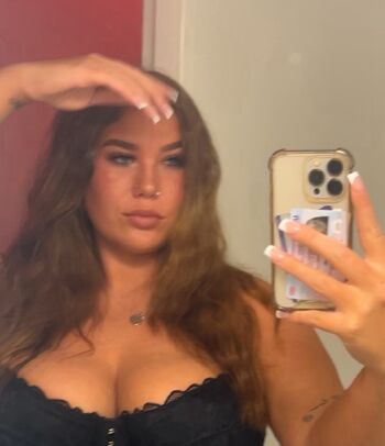 Full leaked Ellie robinson private onlyfans photo