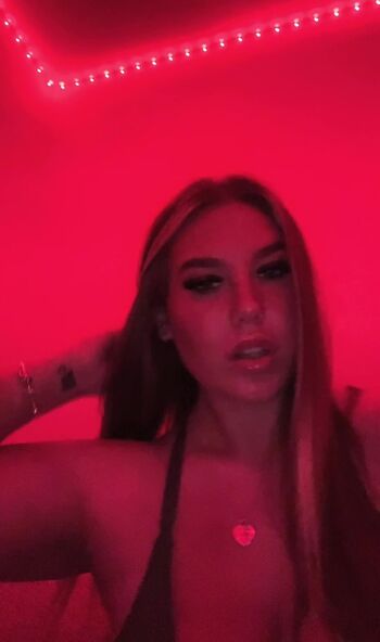 Full leaked Ellie robinson private onlyfans photo