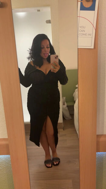 Full leaked Ellielea private onlyfans photo