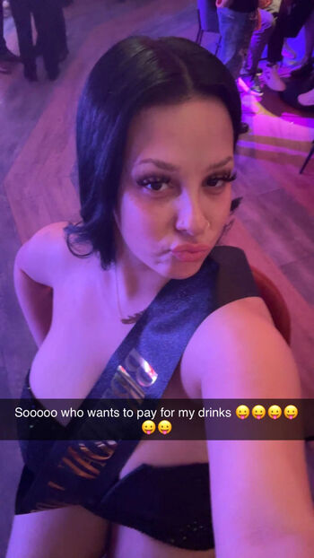 Full leaked Ellielea private onlyfans photo
