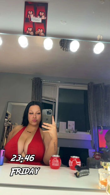 Full leaked Ellielea private onlyfans photo
