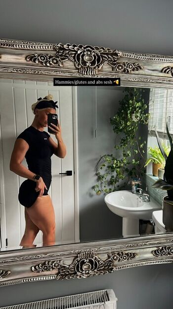 Full leaked Elliemaejohnson private onlyfans photo