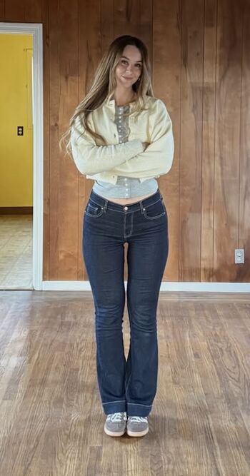 Full leaked Ellieridgerealtor private onlyfans photo