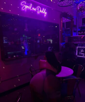 Full leaked Elliexxxlove private onlyfans photo