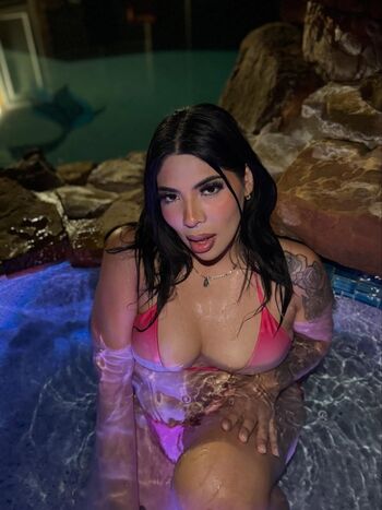 Full leaked Elliexxxlove private onlyfans photo