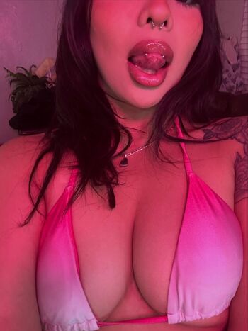 Full leaked Elliexxxlove private onlyfans photo