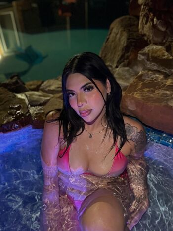 Full leaked Elliexxxlove private onlyfans photo