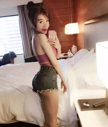 Full leaked Elly tran private onlyfans photo
