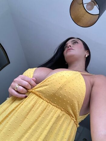 Full leaked Ellyyy private onlyfans photo