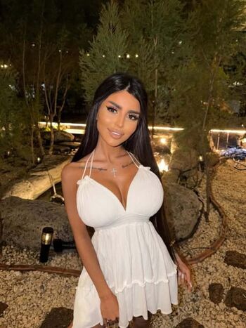 Full leaked Elnara black private onlyfans photo