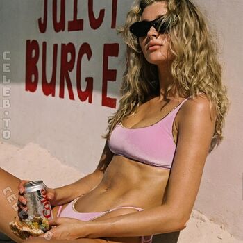 Full leaked Elsa hosk page private onlyfans photo
