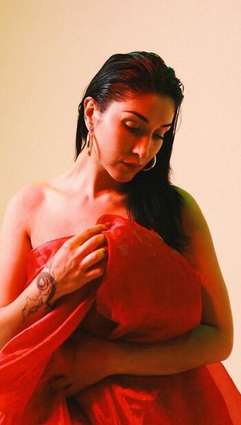 Full leaked Elssyli chanteuse private onlyfans photo