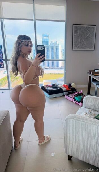 Full leaked Elylabella private onlyfans photo