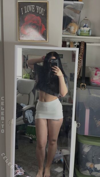 Em_sour_skittles