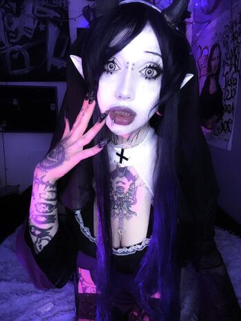 Full leaked Emrattt page private onlyfans photo