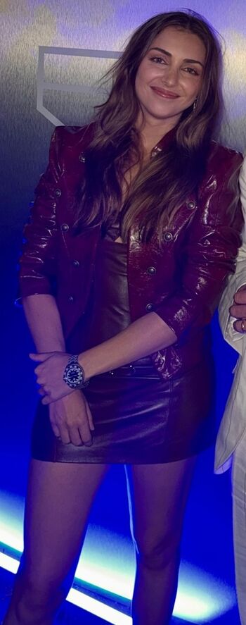 Full leaked Emelia hartford page private onlyfans photo