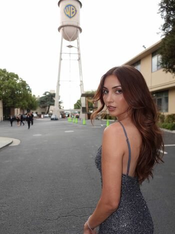 Full leaked Emelia hartford page private onlyfans photo