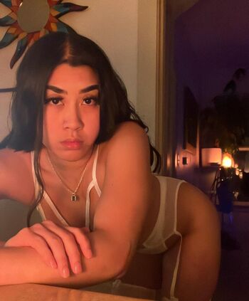 Full leaked Emerald loves private onlyfans photo