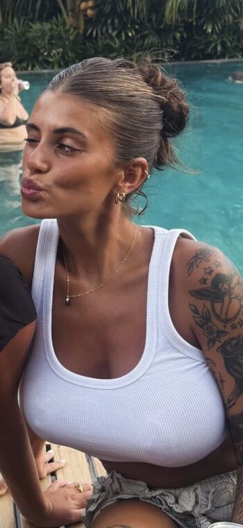 Full leaked Emiiby private onlyfans photo