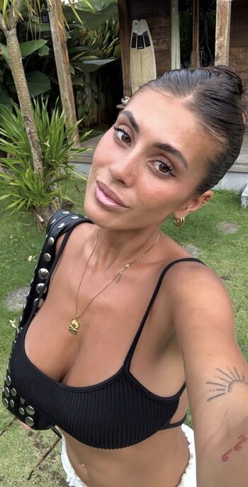 Full leaked Emiiby private onlyfans photo