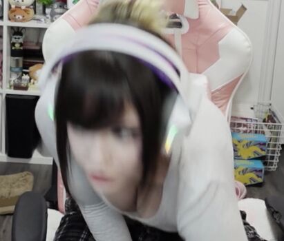 Full leaked Emiki private onlyfans photo