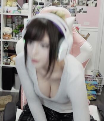 Full leaked Emiki private onlyfans photo