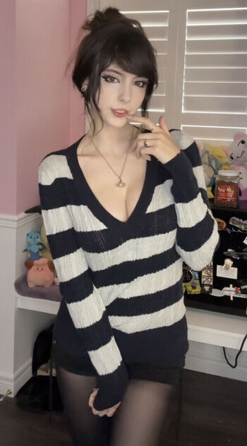 Full leaked Emiki private onlyfans photo