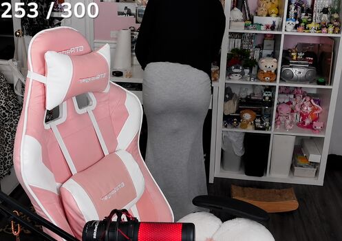 Full leaked Emiki page private onlyfans photo