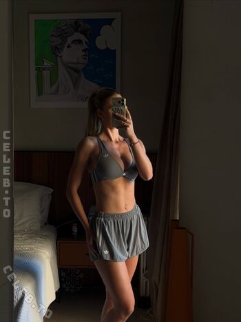 Full leaked Emilia bte private onlyfans photo