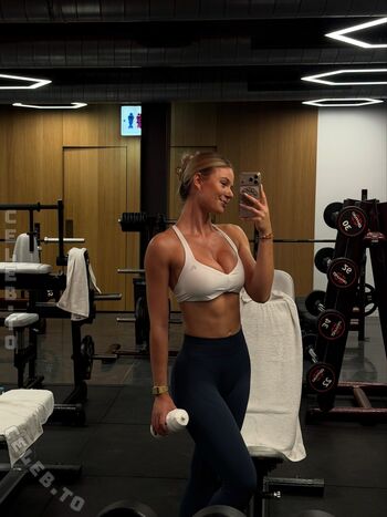 Full leaked Emilia bte private onlyfans photo