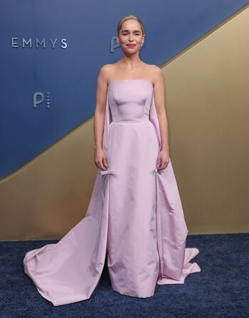 Full leaked Emilia clarke page private onlyfans photo