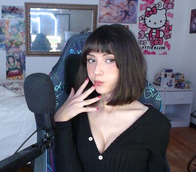Full leaked Emiliacosplay private onlyfans photo