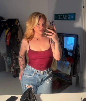 Full leaked Emilie brooklyn private onlyfans photo