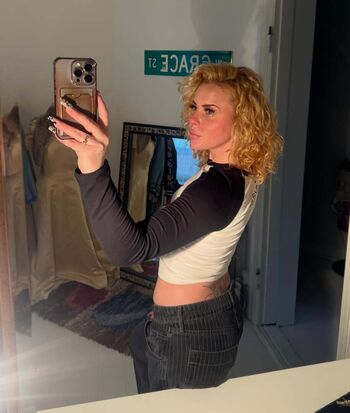 Full leaked Emilie brooklyn private onlyfans photo