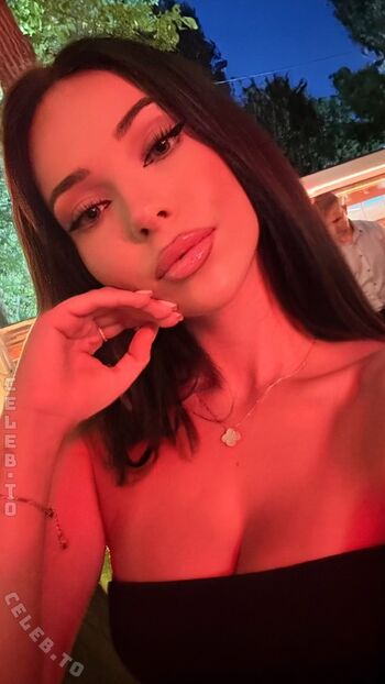 Full leaked Emiliia ar private onlyfans photo