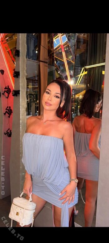Full leaked Emiliia ar private onlyfans photo