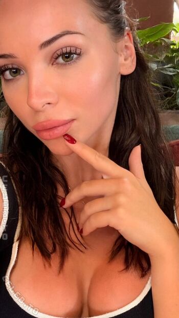 Full leaked Emiliia ar private onlyfans photo