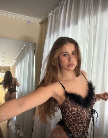 Full leaked Emily alexander  page private onlyfans photo
