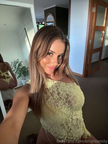 Full leaked Emily bright page private onlyfans photo