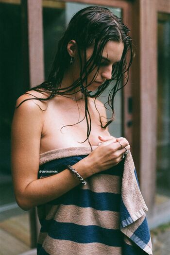 Full leaked Emily feld  page private onlyfans photo
